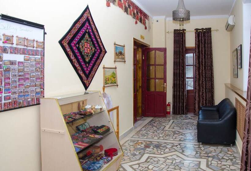فندق Jipek Joli Inn