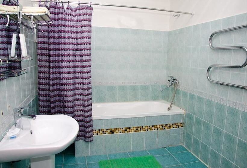 فندق Jipek Joli Inn