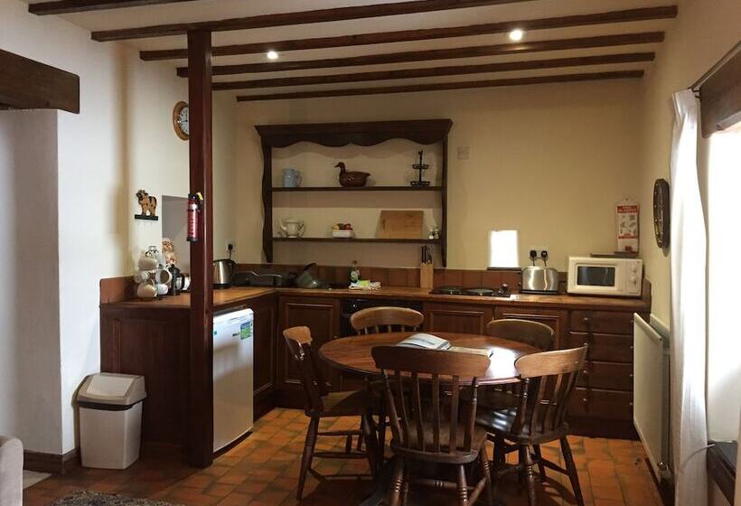 Roaches Cottages