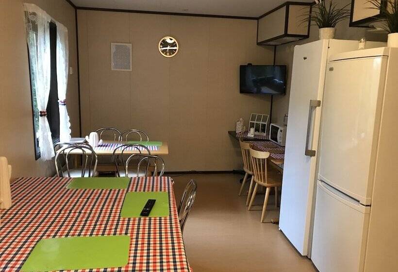 Rosenlund   Hostel