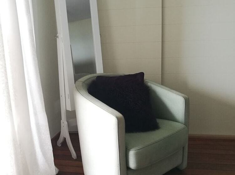 ベッドアンドブレックファースト Chambre D Hotes La Cigalière