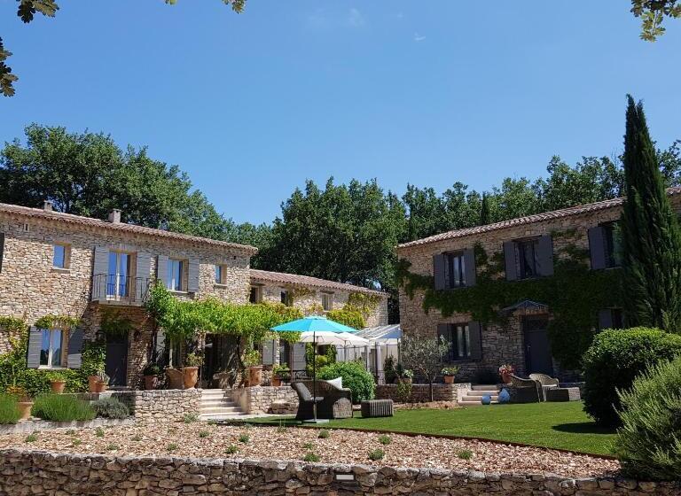 تختخواب و صبحانه Le Mas Vigneron