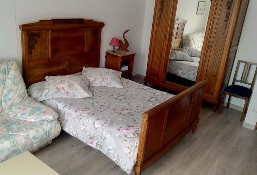 ベッドアンドブレックファースト Les Noisetiers