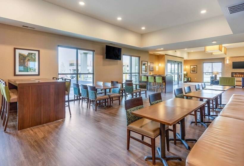 فندق Comfort Suites Burlington Near I5