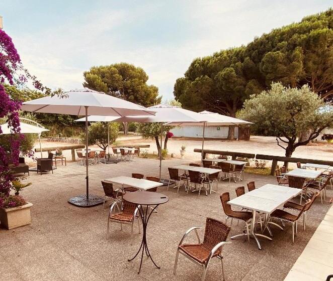 Отель Hôtel Restaurant La Plage