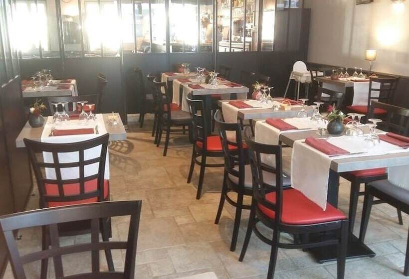 Отель Restaurant L Emeraude