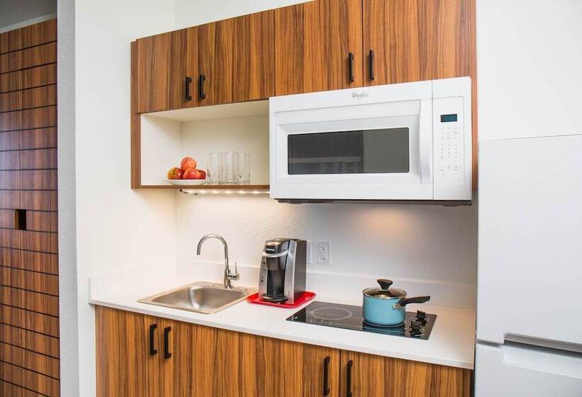 Отель Uptown Suites Extended Stay Denver Co  Westminster