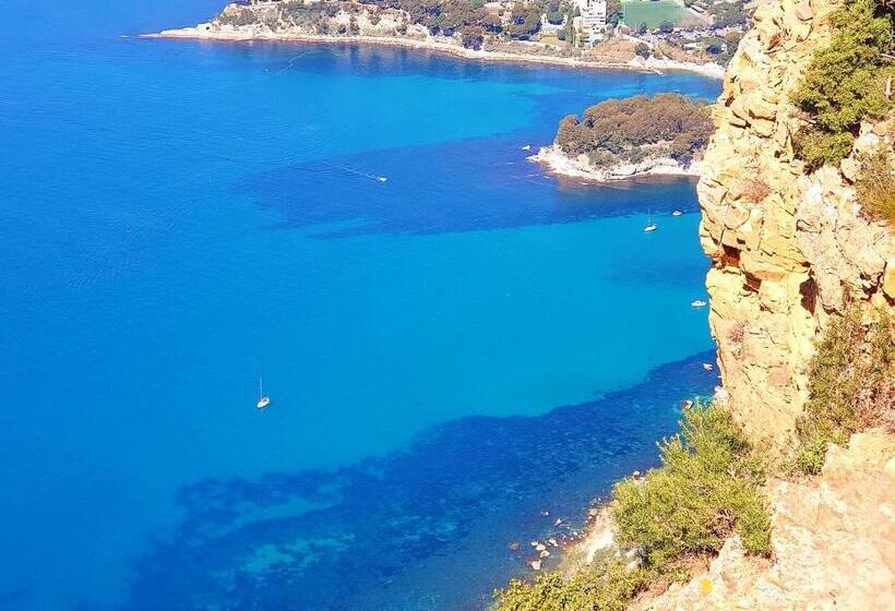 Rare   Escale Bicolore   Bas De Villa Privé Proche De Cassis   Piscine Chauffée Pendant L été