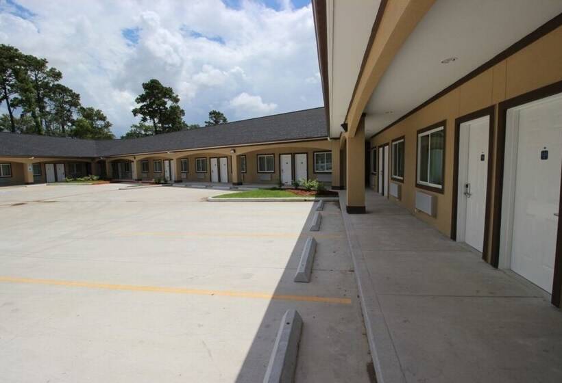 בית מלון כפרי Scottish Inn & Suites