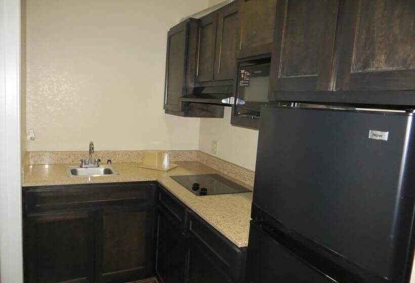 בית מלון כפרי Scottish Inn & Suites