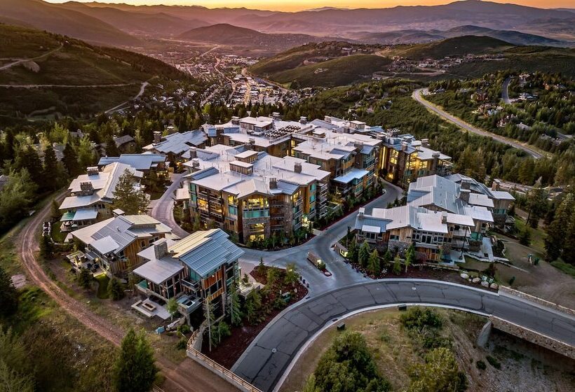 هتل Stein Eriksen Residences