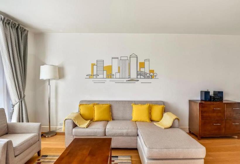 هتل Studyo By Bridgestreet, Canary Wharf