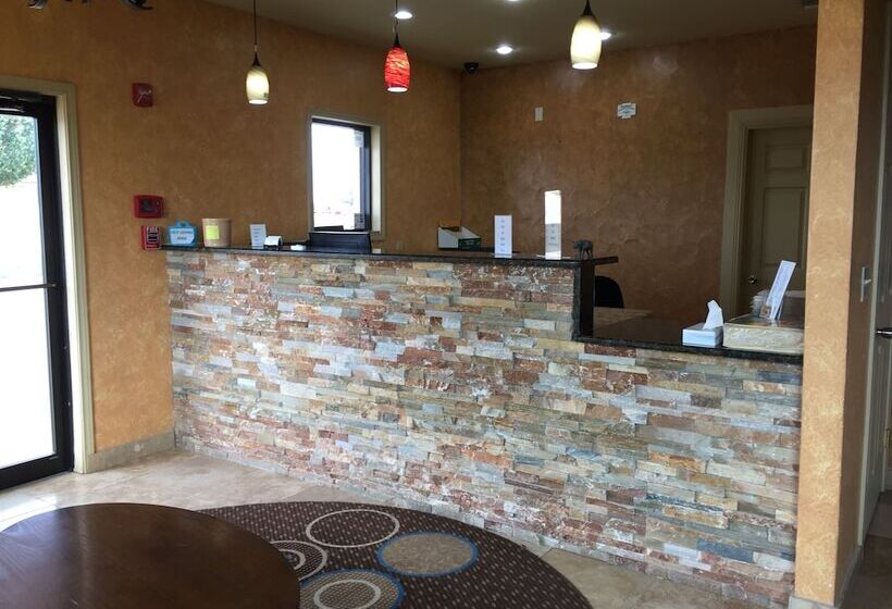 모텔 Pearsall Inn And Suites