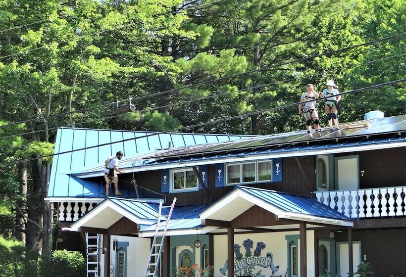 צימר Blue Gentian Lodge At Magic Mountain