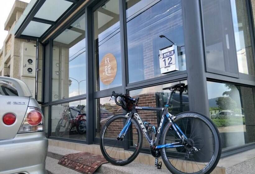 تختخواب و صبحانه Letes Stay