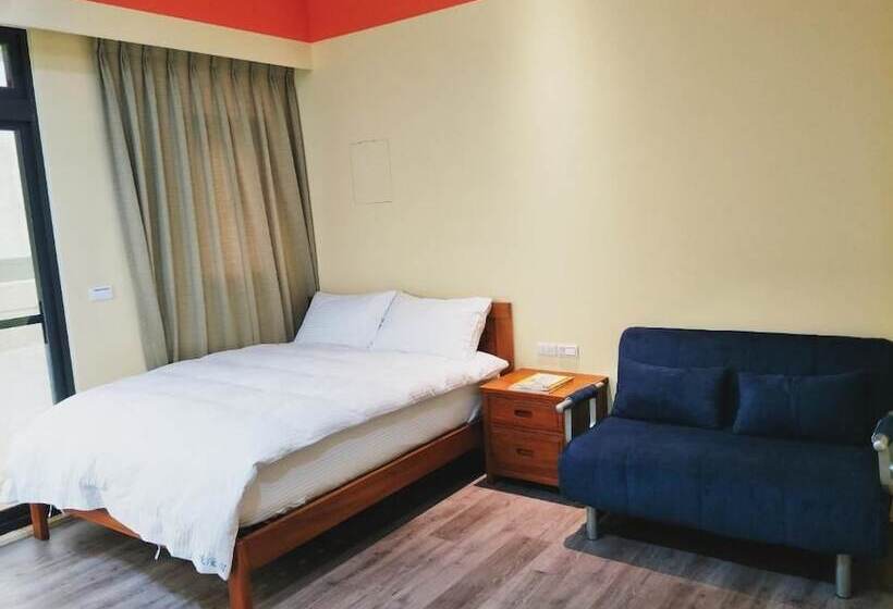 تختخواب و صبحانه Letes Stay