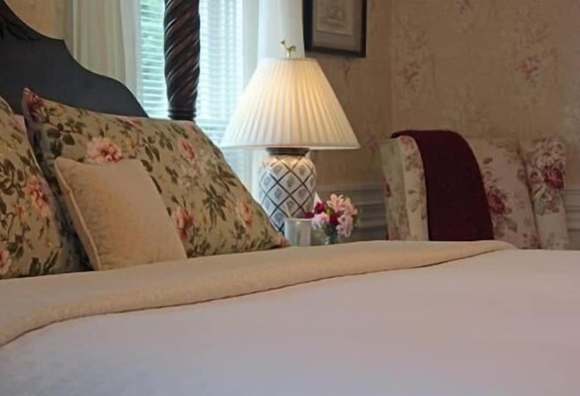 Captain David Kelley House Bed & Breakfast