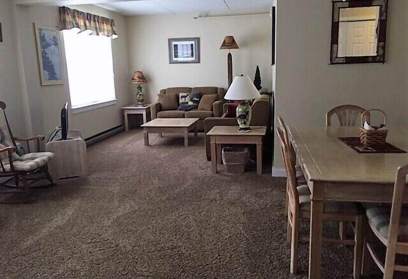 Golden Eagle Lodge