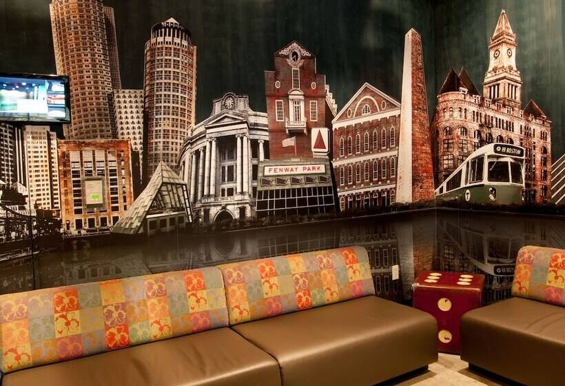 Hi Boston Hostel