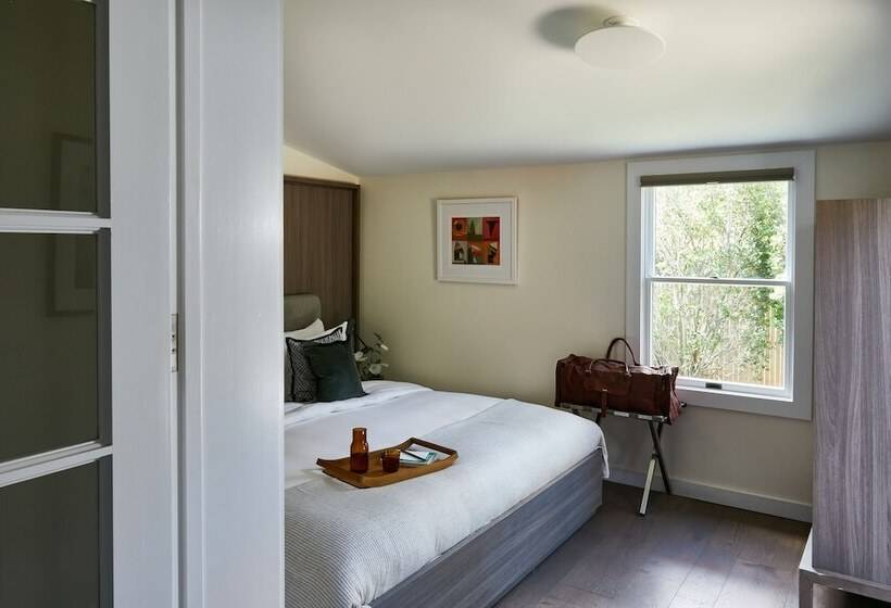 فندق فئة نجمة واحدة The Roundtree, Amagansett