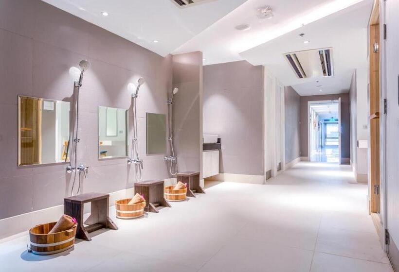 هتل Centara Sonrisa Residences & Suites Sriracha