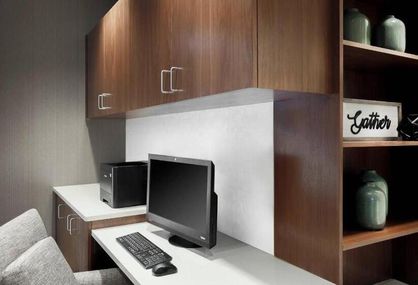 ホテル Springhill Suites By Marriott Auburn