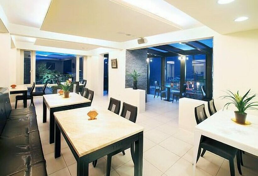 هتل Yonghe Resort