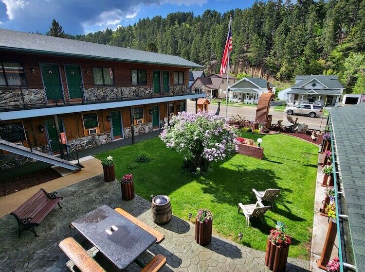 مُتل Cedar Wood Inn