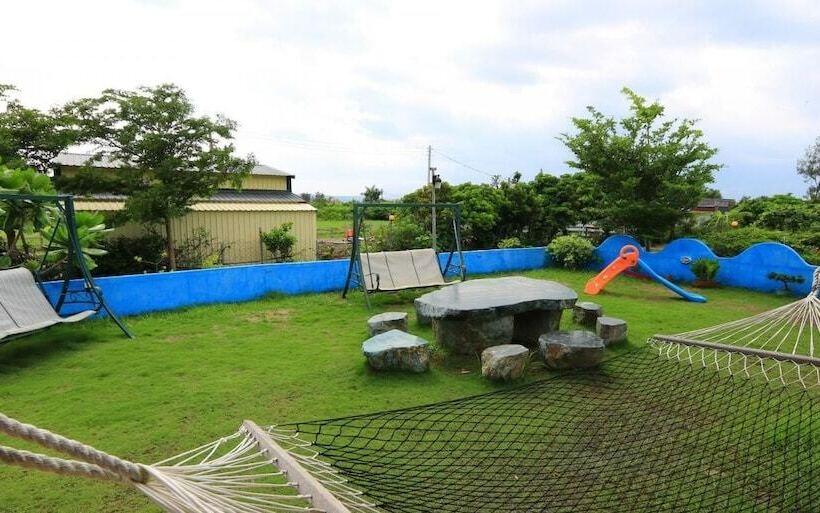 تختخواب و صبحانه Kenting Love 121