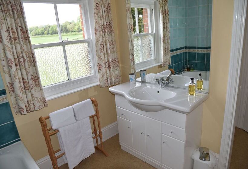 مبيت وإفطار Lower Bryanston Farm