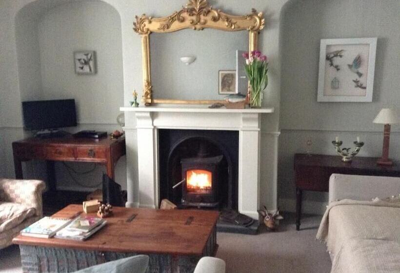 مبيت وإفطار Torridge House