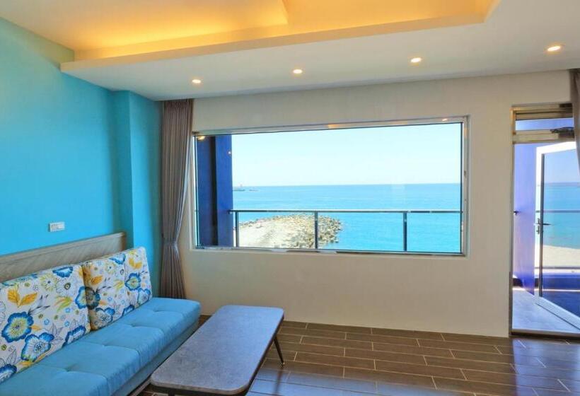 تختخواب و صبحانه Two Home Inn