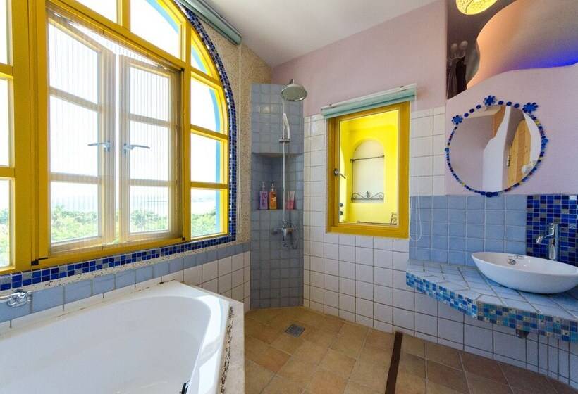 تختخواب و صبحانه Yellow Submarine