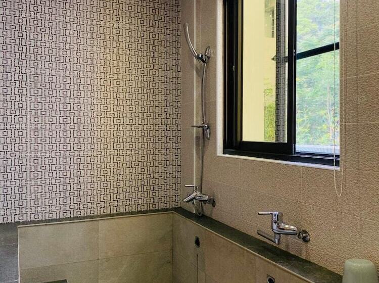 تختخواب و صبحانه 日月潭沅居民宿 Yuan Ju Boutique