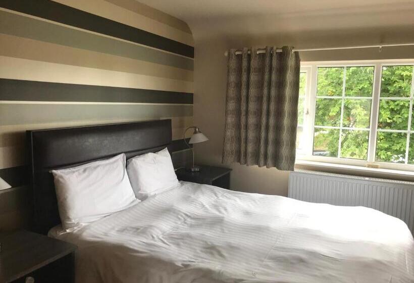 פונדק The White Swan