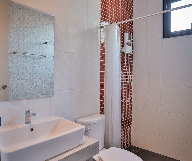 هتل Bjk Hostel