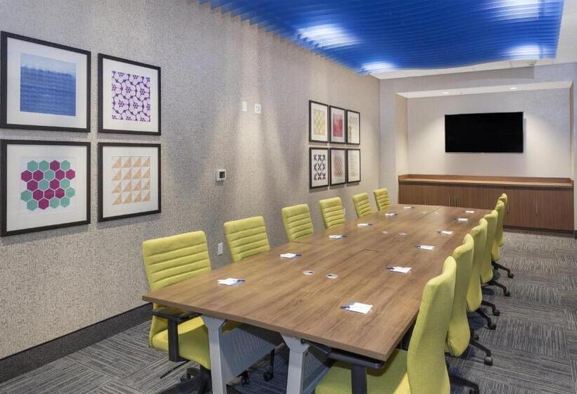 فندق Holiday Inn Express & Suites   Hudson I 94, An Ihg