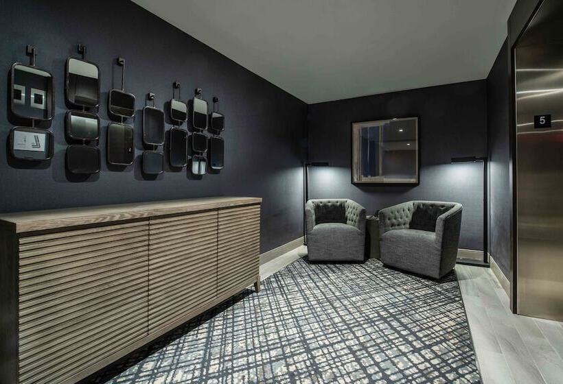 هتل Holiday Inn Express   Boston South   Quincy, An Ihg