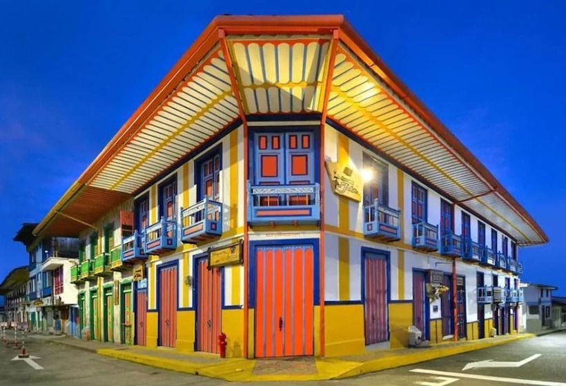 هتل Hostal De Jahn