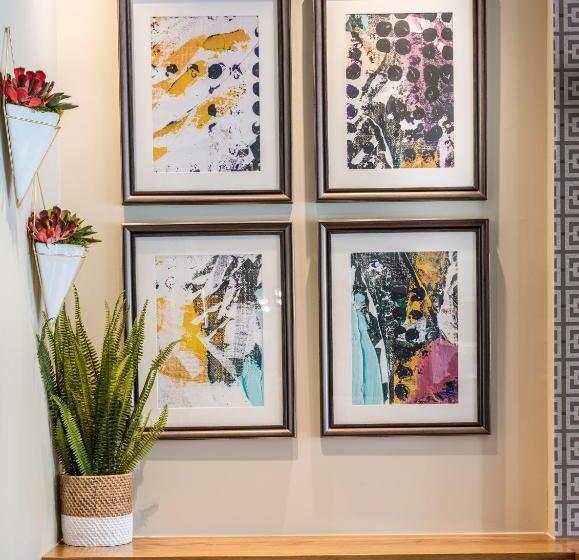 בית מלון כפרי Point A Kensington Olympia