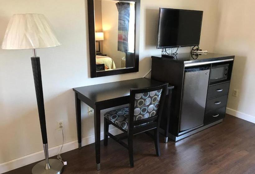 فندق على الطريق Manhattan Inn & Suites