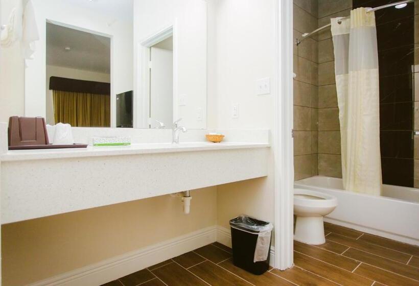 מוטל Scottish Inn & Suites