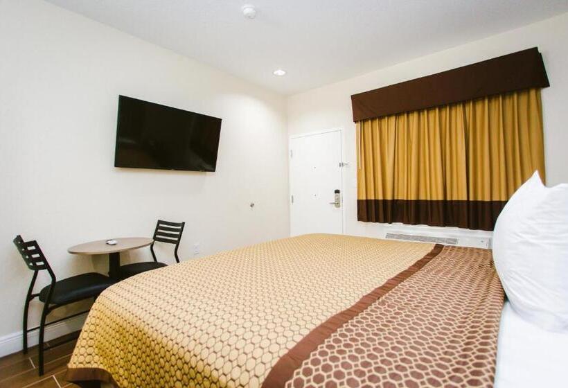 מוטל Scottish Inn & Suites