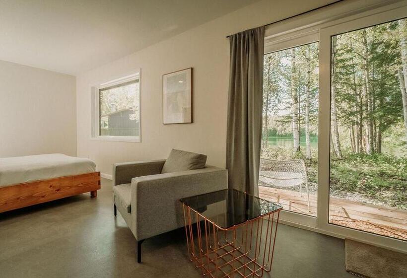Meier Lake Resort
