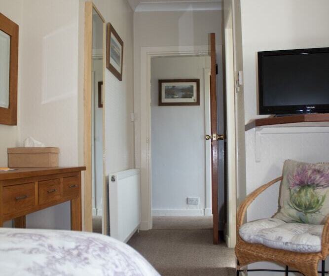 Whitecroft Bed And Breakfast