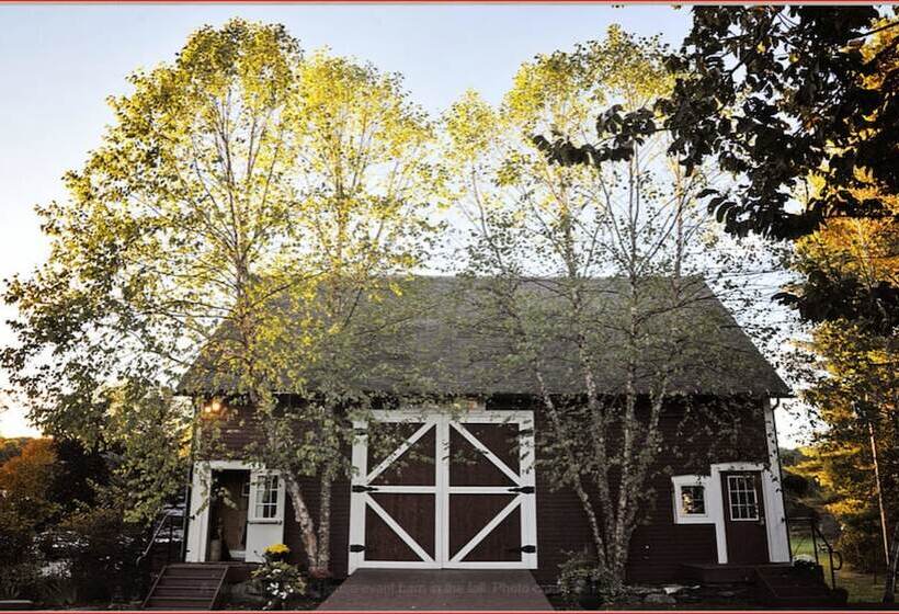 住宿加早餐  1824 House