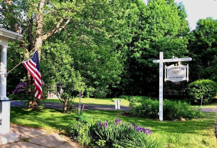 مبيت وإفطار Carriage Barn Inn