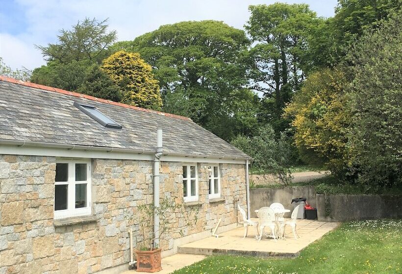 مبيت وإفطار Little Pengelly Farm