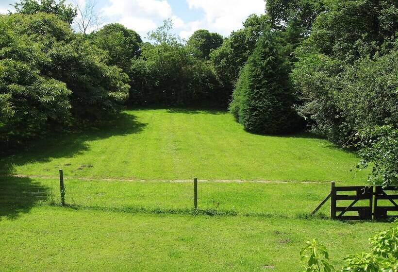 مبيت وإفطار Little Pengelly Farm