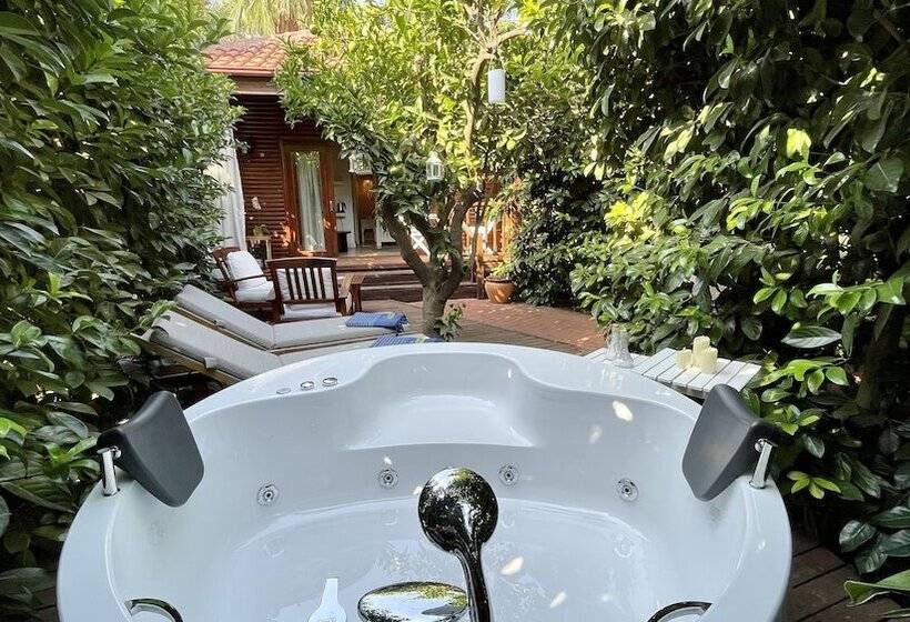 تختخواب و صبحانه Villa Lukka